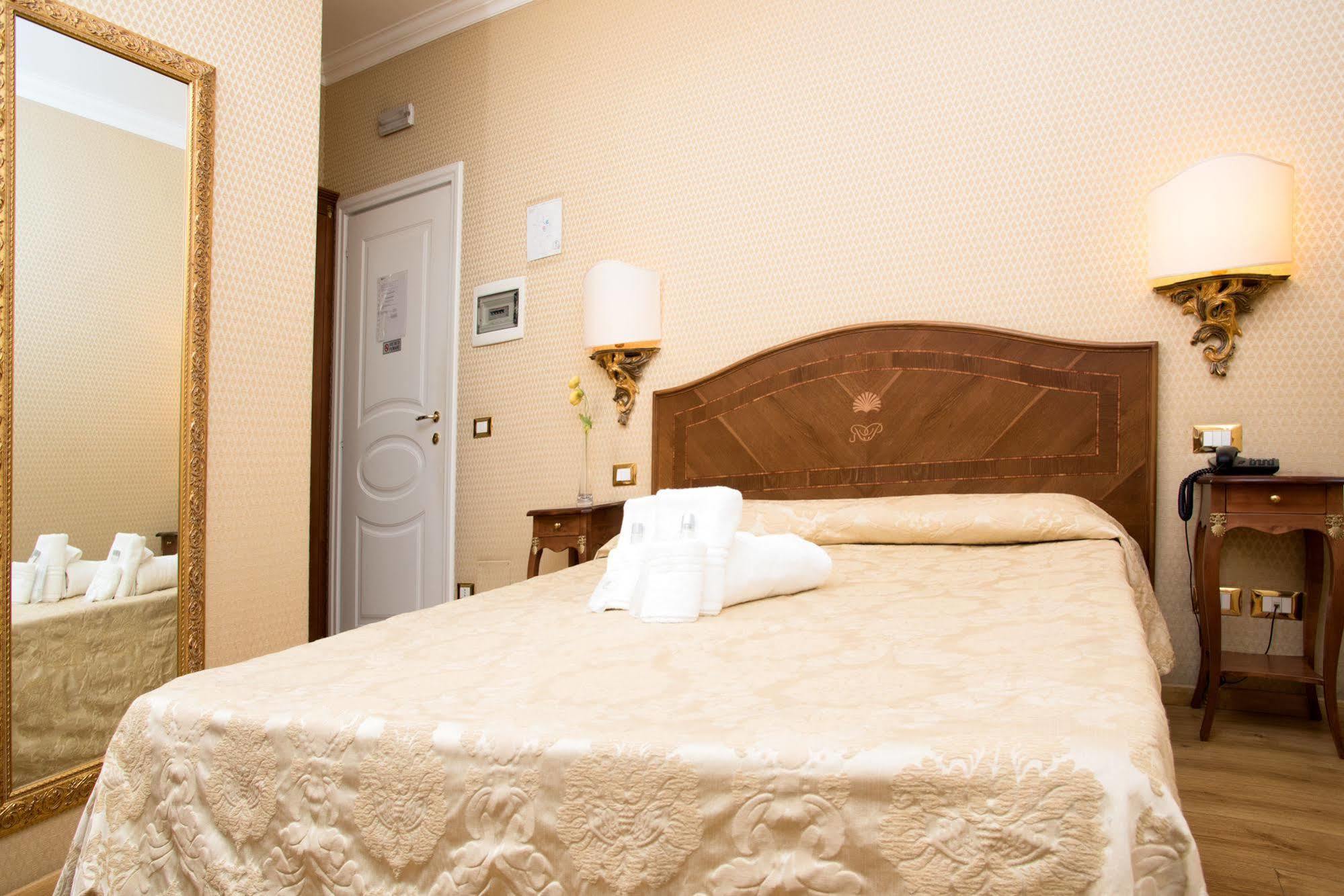 Bq House Trevi Luxury Rooms Rome Exterior photo